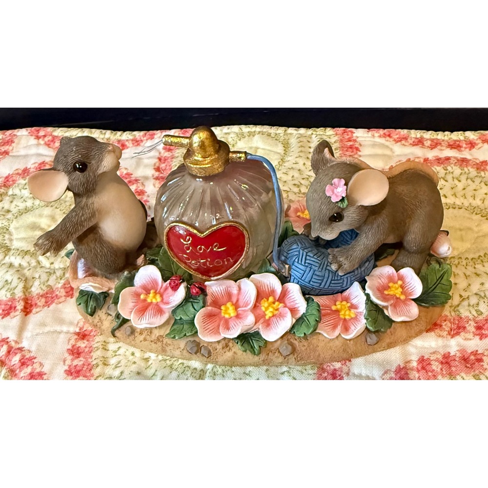 Charming Tails Fitz Floyd Figurine I'm Under Your Spell Mice Love Potion 84/102